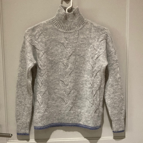 Gray Vineyard Vines turtleneck sweater, size XXS - Picture 1 of 9